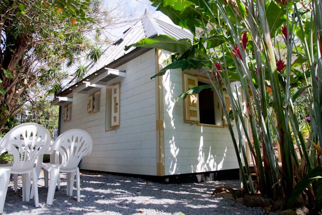 location saisonnière ou week end à Saint-Philippe bungalows de type créole dans le sud sauvage de l'île de la réunion